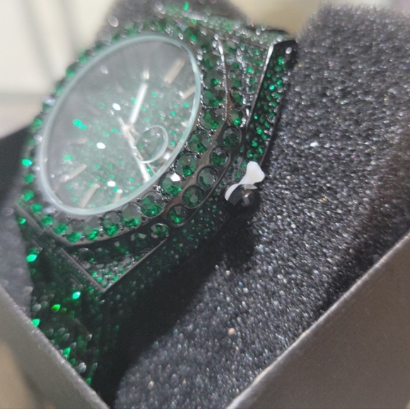 Mens Luxury Full Ice Green Simulated Diamond Hip Hop Bling Quartz Movement Watch - Picture 9 of 12